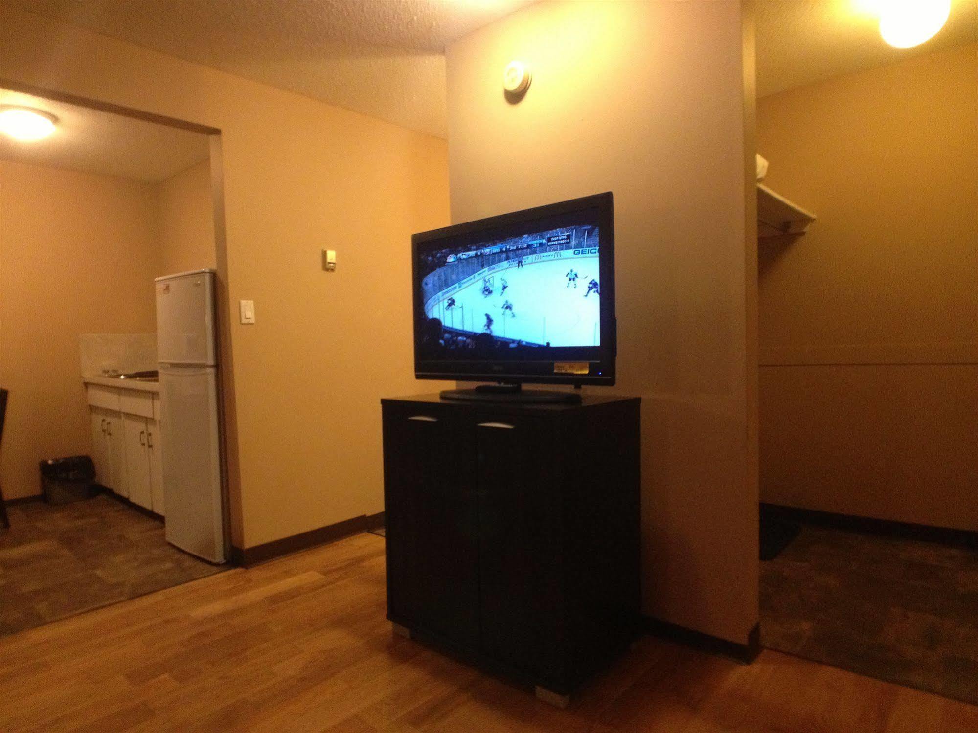 Galaxy Motel St. Paul Екстериор снимка