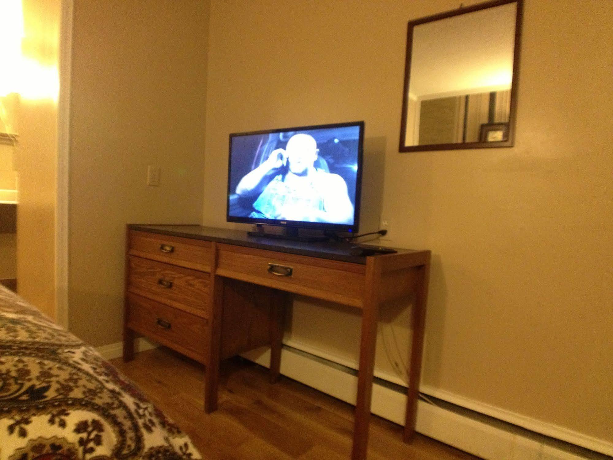 Galaxy Motel St. Paul Екстериор снимка